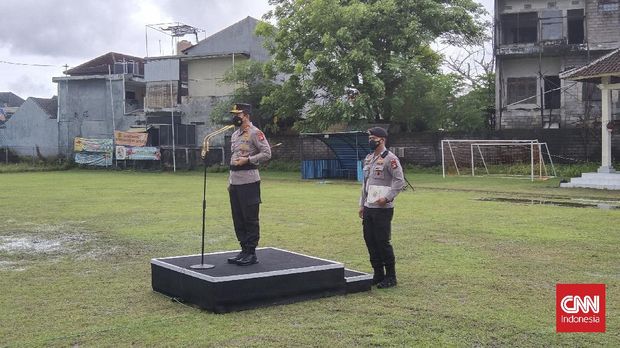 Kapolda Bali Irjen Pol Putu Jayan Danu Putra Kapolda Bali Irjen Pol Putu Jayan Danu Putra di Wana Segara Kerthi, Desa Kedonganan, Kabupaten Badung, Bali, Senin (20/13).