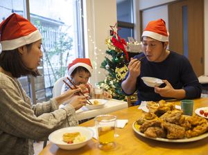 Orang Jepang Punya Tradisi Makan KFC di Hari Natal, Ini Sebabnya Orang Jepang Punya Tradisi Makan KFC di Hari Natal, Ini Sebabnya