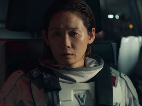 Kim Sun-Young sebagai Dokter Hong Ga-Young dalam The Silent Sea. Kim Sun-Young sebagai Dokter Hong Ga-Young dalam The Silent Sea.