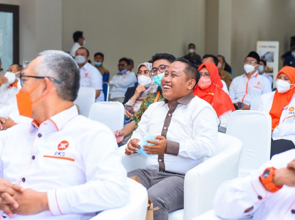 PKS Respons Ramai Narasi Narji Dukung Jenderal Dudung Copot Baliho HRS
