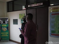 Ruang Sidang Herry Wirawan Terbatas, Kuasa Hukum Korban Tak Bisa Masuk