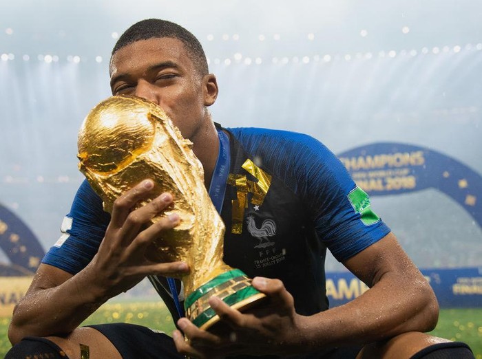 MOSCOW, RUSSIA - JULY 15:  Kylian Mbappe of France celebrates after scoring during the 2018 FIFA World Cup Russia Final between France and Croatia at Luzhniki Stadium on July 15, 2018 in Moscow, Russia.  (Photo by Shaun Botterill/Getty Images)