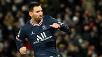 Lionel Messi ada di urutan keenam dengan 43 gol dari 60 laga bersama Barcelona, Paris Saint-Germain, dan Timnas Argentina. Foto: AFP/ANNE-CHRISTINE POUJOULAT