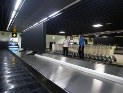 2 Hal Memberatkan 3 Petugas Bandara Soetta yang Cium Tangan-Kawal Bahar Smith