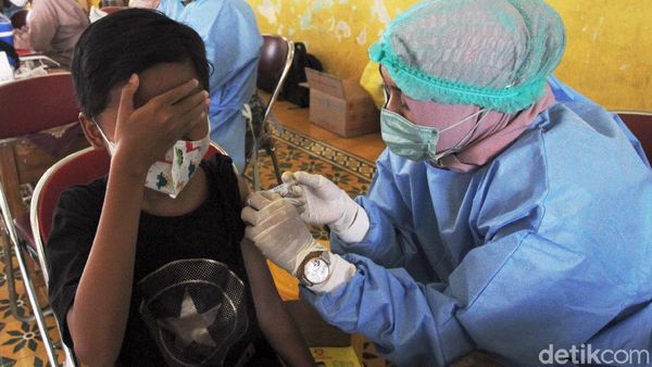 Saat Anak-anak di Yogyakarta Jalani Vaksinasi COVID-19