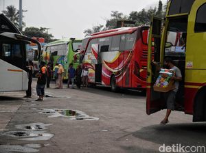 Nah Lho! Terminal Bus Jadi Sepi Gara-gara Travel Gelap Nah Lho! Terminal Bus Jadi Sepi Gara-gara Travel Gelap