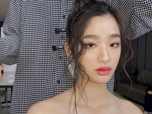 Potret Tu Tontawan sang Bintang TV, Fangirl K-Pop, dan Calon Dokter Gigi Potret Tu Tontawan sang Bintang TV, Fangirl K-Pop, dan Calon Dokter Gigi