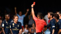 Di tempat keenam ada Real Madrid dengan 153 kartu merah (Getty Images)