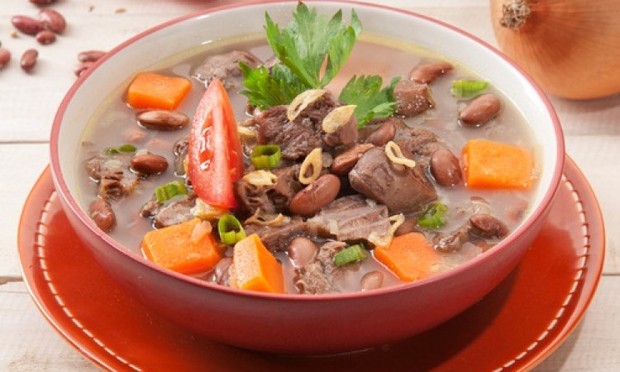 Berbagai hidangan khas saat momen perayaan Natal di tiap penjuru nusantara/Foto: Winnetnews.com