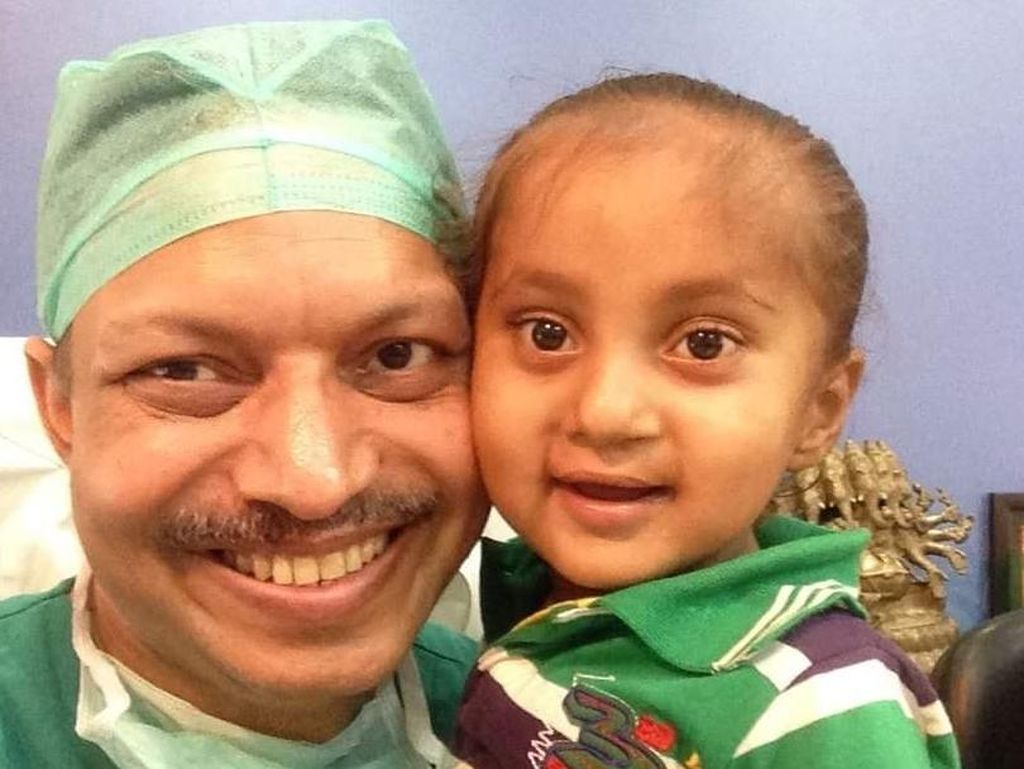 Inspiratif! Dokter Bedah Ini Beri Operasi Bibir Sumbing Gratis ke 37 Ribu Pasien Inspiratif! Dokter Bedah Ini Beri Operasi Bibir Sumbing Gratis ke 37 Ribu Pasien