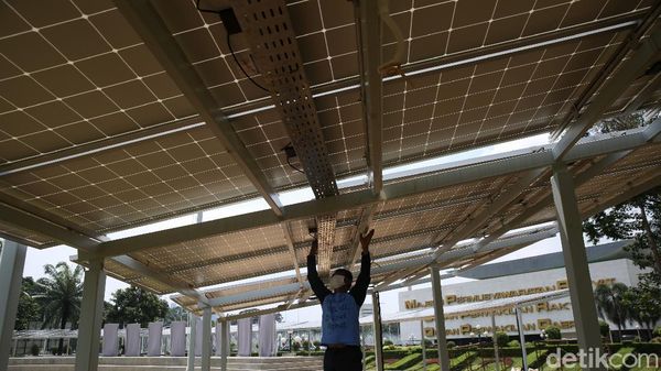 Komplek Parlemen Kini Juga Gunakan Panel Surya