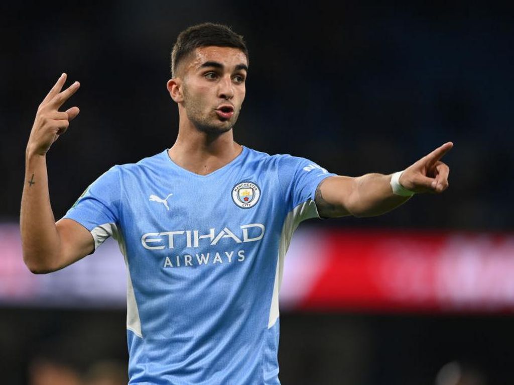 Ferran Torres Selangkah Gabung Barcelona Ferran Torres Selangkah Gabung Barcelona