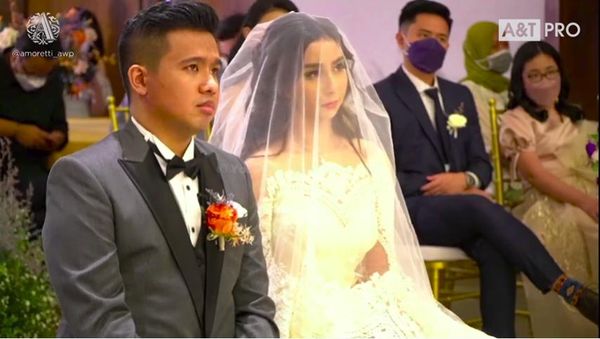 Tawa hingga Haru Joshua Suherman dan Clairine Clay di Hari Pernikahan