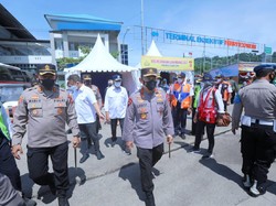 Kapolri Cek Penerapan Prokes di Merak, Cegah Kasus COVID Melonjak Usai Nataru