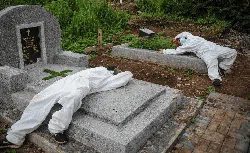 Kilas Balik Gelombang Kedua COVID-19 di RI Bak Mimpi Buruk