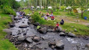 Foto: Main Air Hingga Tangkap Ikan di Ledok Sambi