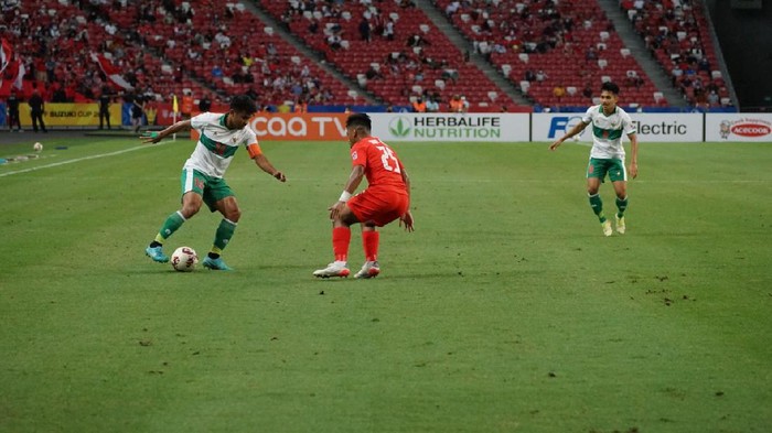 Piala AFF 2020 Leg pertama semifinal Piala AFF 2020 antara Indonesia vs Singapura berakhir 1-1.