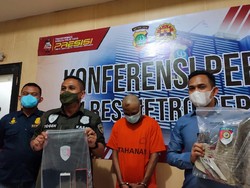 Maling di Depok Ditangkap Polisi, Modusnya Panjat Atap Rumah