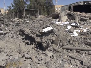 Serangan Udara Koalisi Arab Saudi Hancurkan Bandara Sanaa Yaman