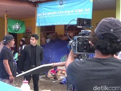 Kru Syuting Sinetron TMTM Diminta Tinggalkan Pengungsian Semeru