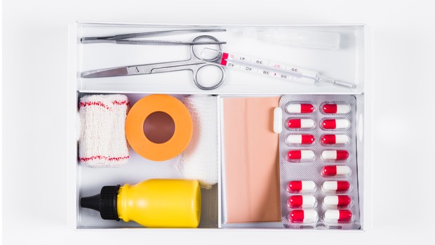 Tips mendaki gunung bagi para pemula/freepik/freepik Membawa persiapan p3k sesuai kebutuhan juga harus dilakukan bagi para pendaki pemula.