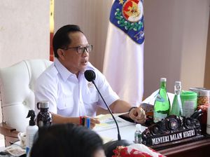 Tito Minta Kepala Daerah Cabut Izin Mal-Wisata dkk Tak Pasang PeduliLindungi Tito Minta Kepala Daerah Cabut Izin Mal-Wisata dkk Tak Pasang PeduliLindungi