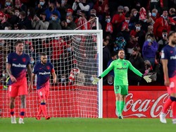 Granada Vs Atletico Madrid: Los Colchoneros Tumbang 1-2