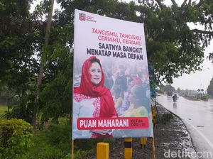 PDIP Lumajang Ngaku Tak Pasang Banner Puan Maharani di Lokasi Erupsi Semeru PDIP Lumajang Ngaku Tak Pasang Banner Puan Maharani di Lokasi Erupsi Semeru