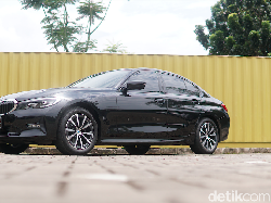 Setara LCGC! Segini Konsumsi Bensin BMW 320i Dynamic