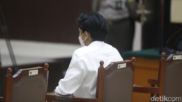 Selebgram Gaga Muhammad tampak hadir secara langsung dalam sidang lanjutannya sebagai terdakwa di Pengadilan Negeri (PN) Jakarta Timur, Kamis (23/12/2021).
