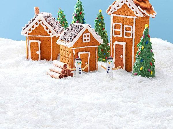 Keren! 10 Gingerbread House dengan Aneka Dekorasi Ini Sayang Dimakan