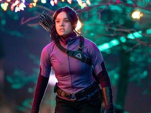 Hailee Steinfeld Jadi Kate Bishop di Hawkeye, Ini Kisahnya di Belakang Layar Hailee Steinfeld Jadi Kate Bishop di Hawkeye, Ini Kisahnya di Belakang Layar