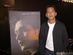 Ilyas Bachtiar Ratapi Kesedihan Ditinggal Hanna Kirana Lewat Tatapan Terakhirmu