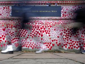 Kasus Melonjak Gegara Omicron, Inggris-Prancis Gencarkan Vaksinasi