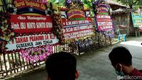 Mbah Minto Tutup Usia, Karangan Bunga Banjiri Rumah Duka