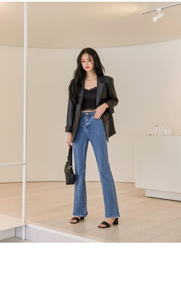 Outer hitam untuk tampil berkelas/Foto: Instagram.com/Milkcocoa Outer hitam untuk tampil berkelas