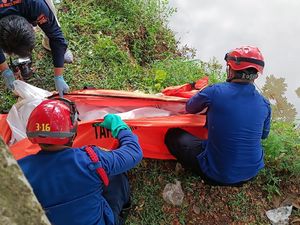 Mayat Pria Berkaus Tangerang Football Ditemukan di Cengkareng Drain