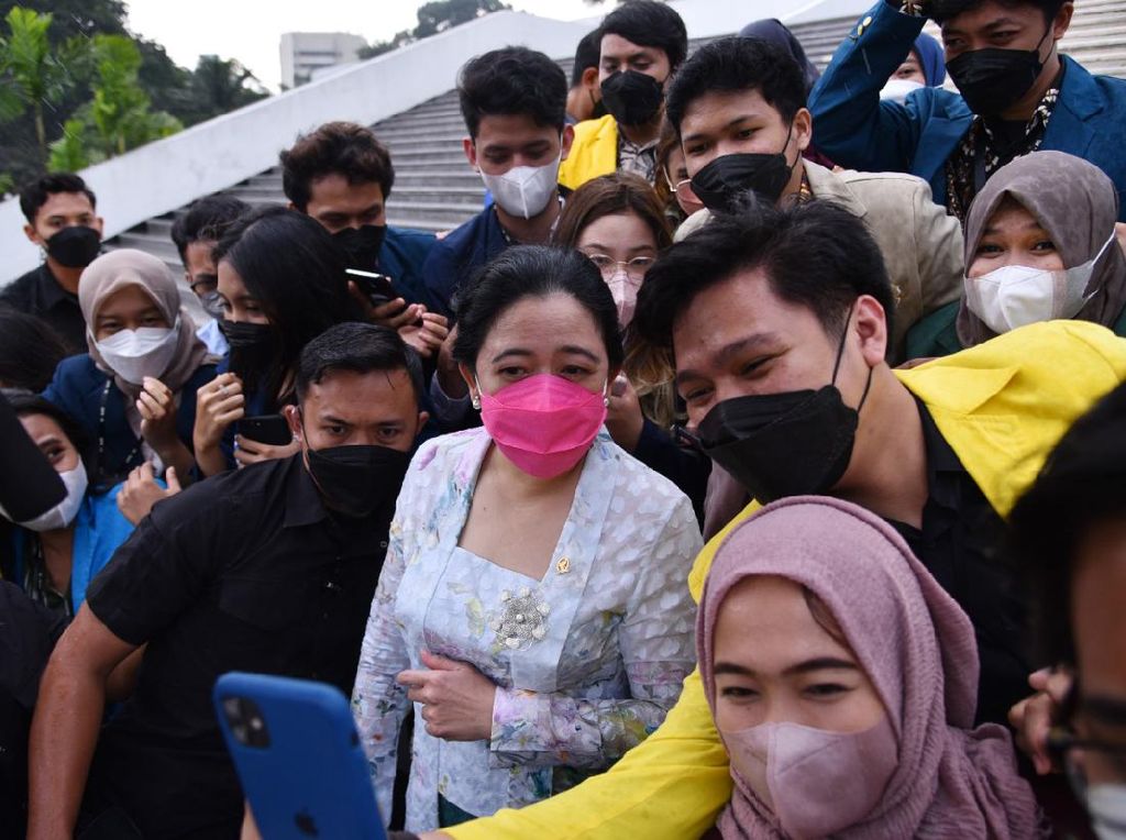 Pesan Puan Maharani untuk Mahasiswa yang Ikut Program Magang di DPR Pesan Puan Maharani untuk Mahasiswa yang Ikut Program Magang di DPR