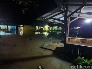 Penampakan Rumah-Kantor Kelurahan di Palabuhanratu Terendam Banjir