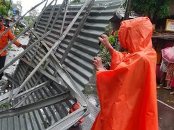 46 Rumah Warga di Makassar Rusak Diterjang Angin Puting Beliung