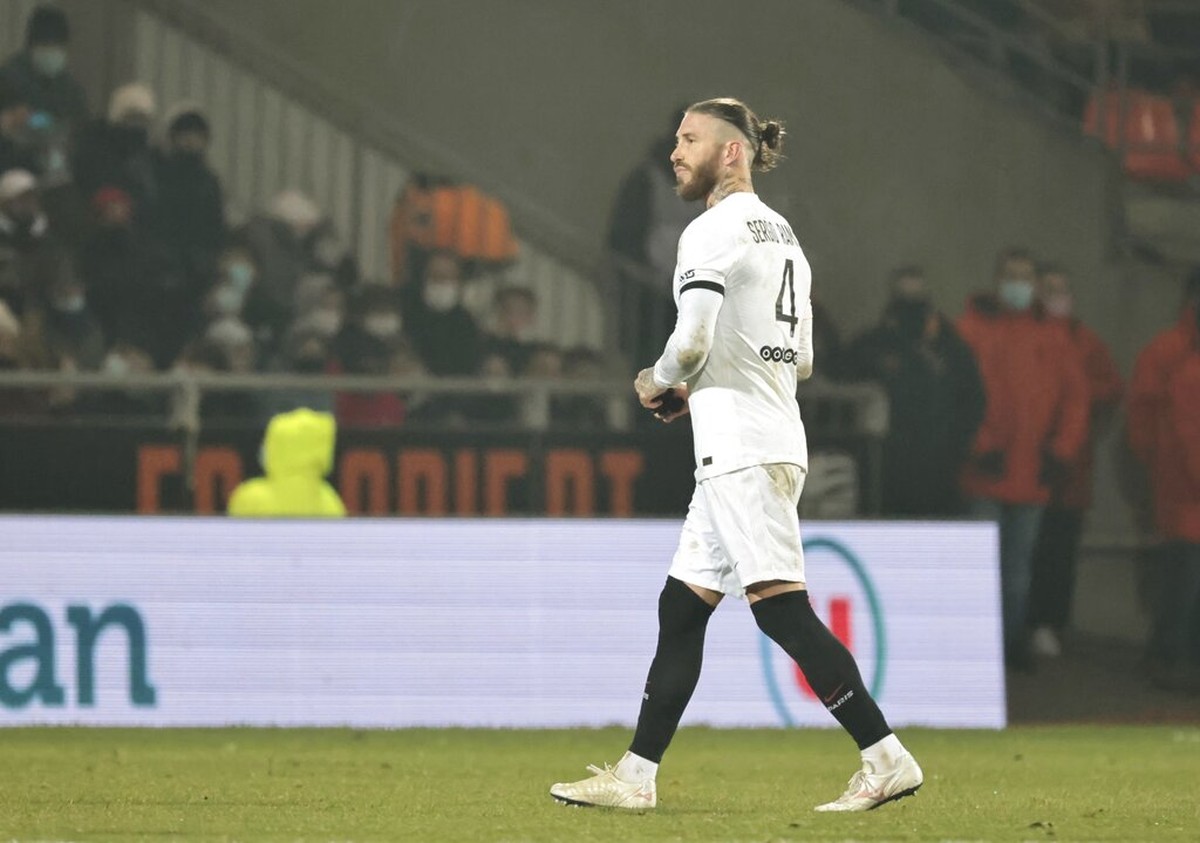 PSG Kasih Ultimatum ke Sergio Ramos (AP)