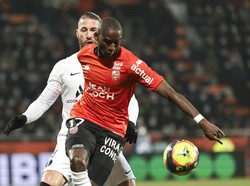 Sebelum lawan Lorient ini, dengan masuk sebagai pemain pengganti di babak kedua, Ramos baru bisa debut buat PSG pada akhir November ketika melawan Saint-Etienne. (Foto: AP/Jeremias Gonzalez)