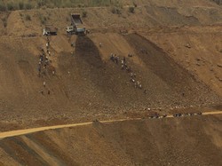 2 Orang Tewas-Puluhan Hilang dalam Longsor Tambang Giok Myanmar
