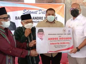 Sebar Bantuan di Sawahlunto, Andre Rosiade: Mari Kita Saling Support