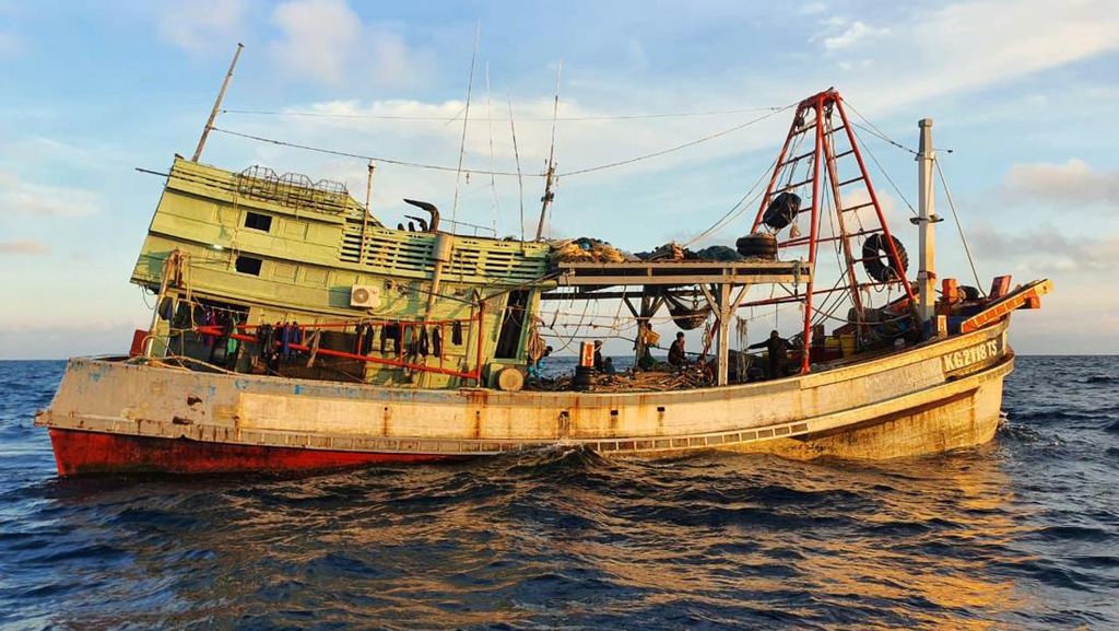 Kembali Curi Ikan Indonesia, Kapal Vietnam Ditangkap Bakamla