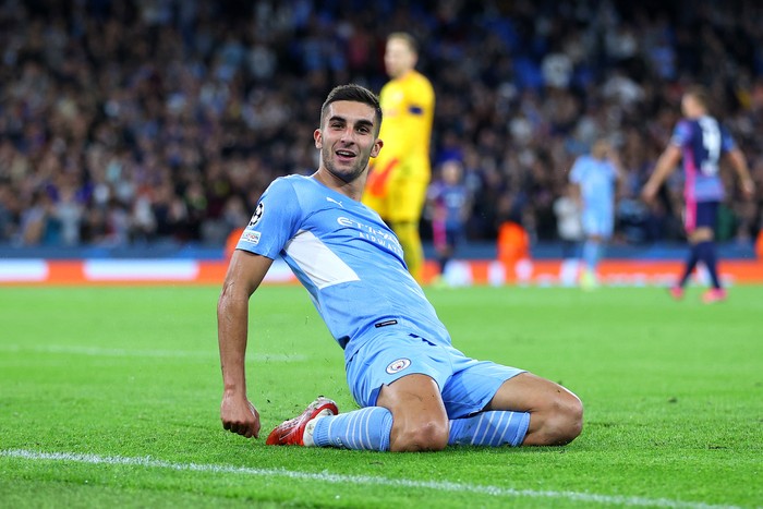 MANCHESTER, ENGLAND - SEPTEMBER 15: Ferran Torres of Manchester City celebrates after scoring a goal which is later disallowed during the UEFA Champions League group A match between Manchester City and RB Leipzig at Etihad Stadium on September 15, 2021 in Manchester, England. (Photo by Richard Heathcote/Getty Images)