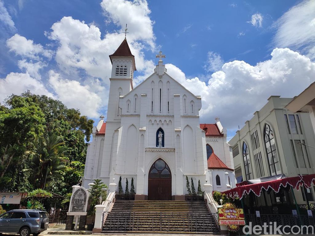 Polda Metro Amankan Misa Natal di 1.670 Gereja Wilayah Jadetabek Polda Metro Amankan Misa Natal di 1.670 Gereja Wilayah Jadetabek