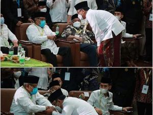 Cak Imin Posting Momen Gus Yahya Sungkem ke Said Aqil di Muktamar NU Cak Imin Posting Momen Gus Yahya Sungkem ke Said Aqil di Muktamar NU