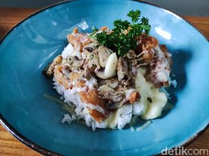 Hakuna Matata: Dori Mozarella dengan Keju Mulur di Kafe Mungil Hakuna Matata: Dori Mozarella dengan Keju Mulur di Kafe Mungil