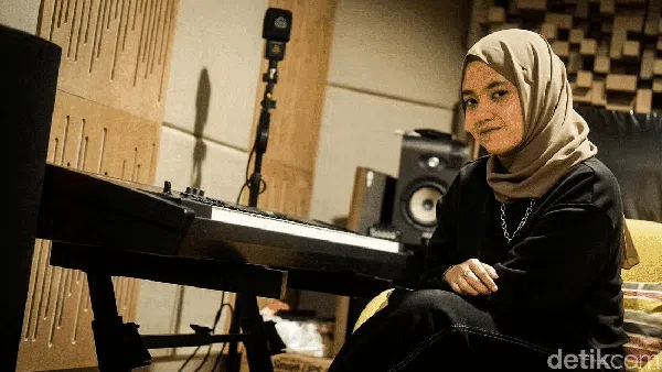 Hanin Dhiya Bicara Kolab Bareng Ahmad Dhani di EP Kangen
